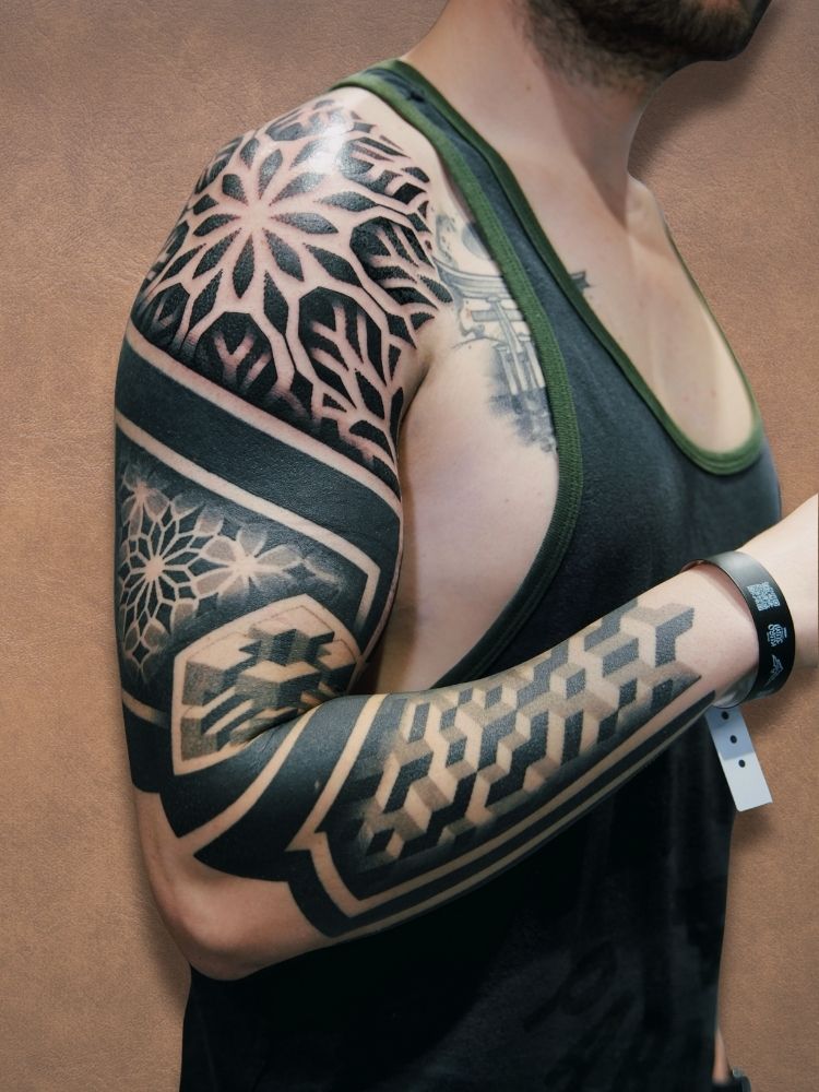 E_esposto_tatuatrice_italiana (11)